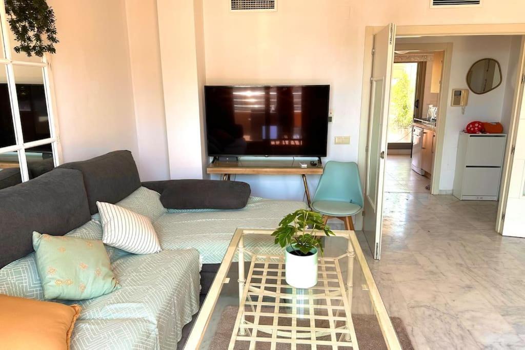 Atico Puerto Marina 2 Hab Con Piscina, 500M De La Plata Apartment Torremolinos Luaran gambar