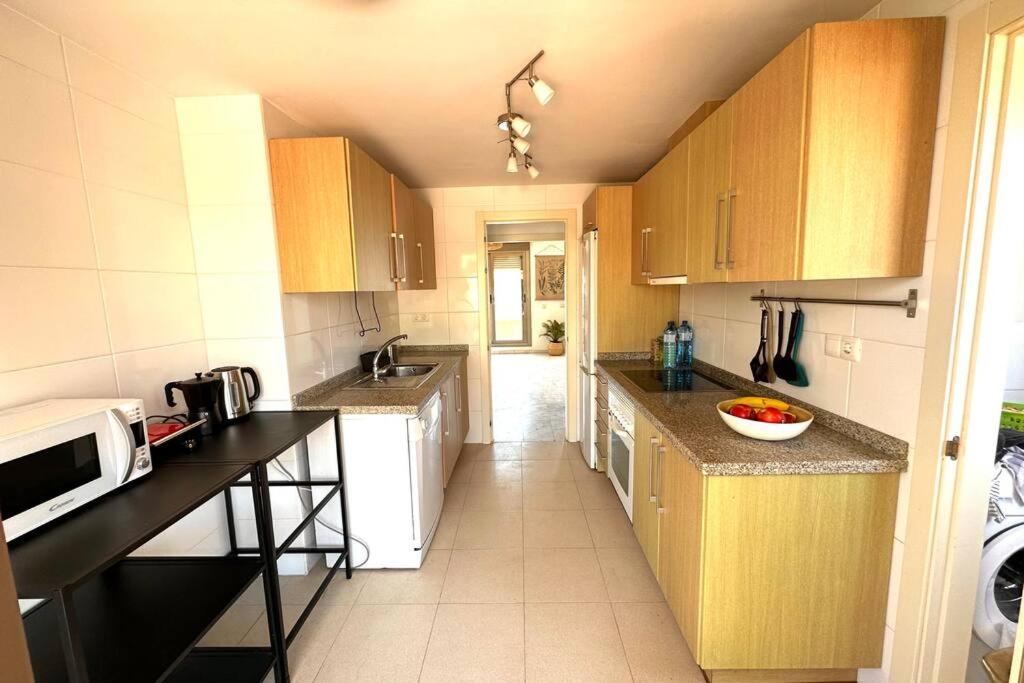 Atico Puerto Marina 2 Hab Con Piscina, 500M De La Plata Apartment Torremolinos Luaran gambar