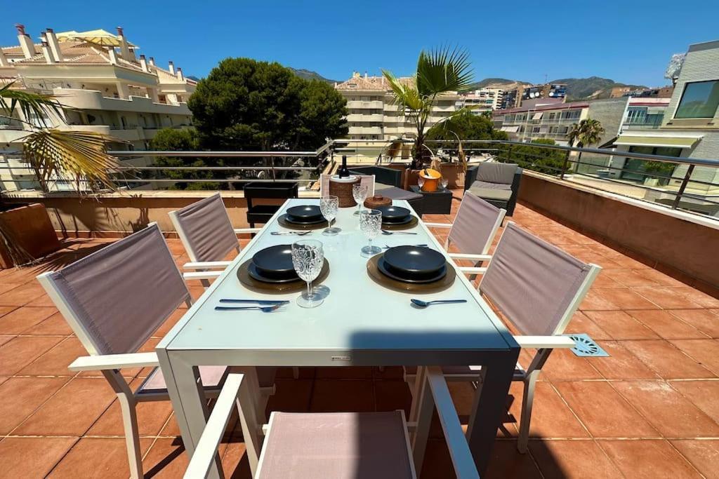 Atico Puerto Marina 2 Hab Con Piscina, 500M De La Plata Apartment Torremolinos Luaran gambar