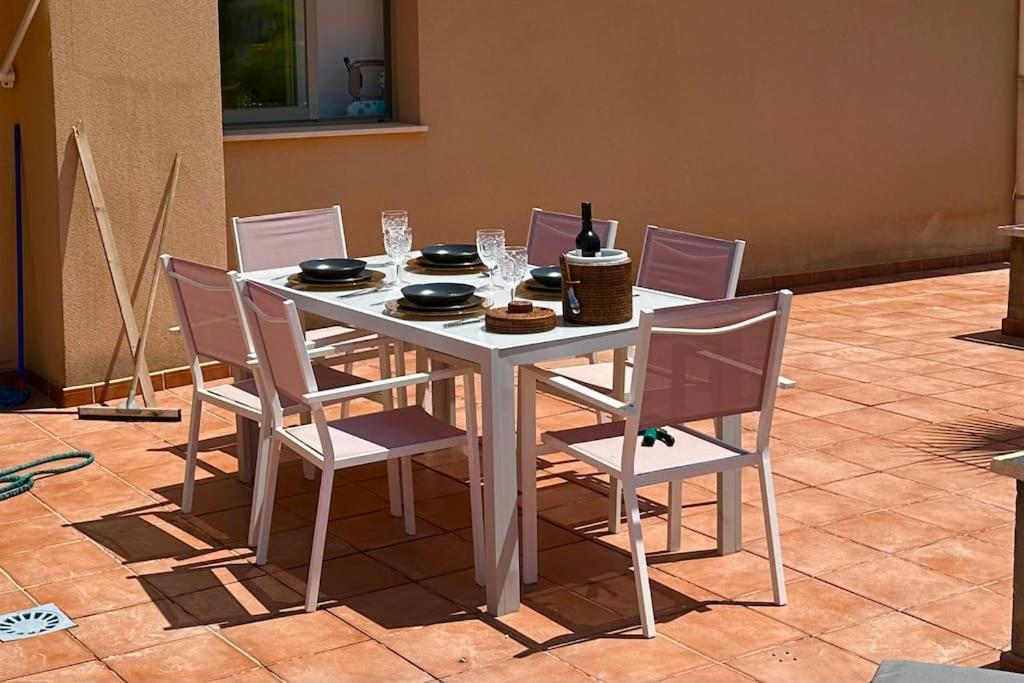 Atico Puerto Marina 2 Hab Con Piscina, 500M De La Plata Apartment Torremolinos Luaran gambar