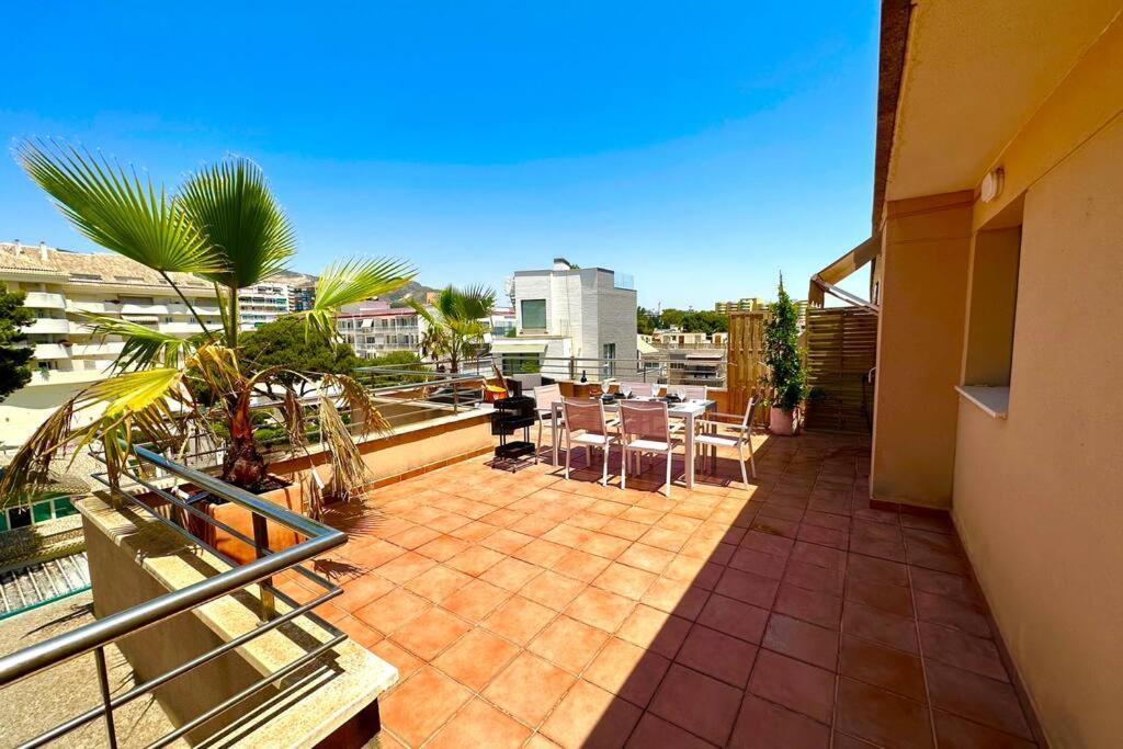 Atico Puerto Marina 2 Hab Con Piscina, 500M De La Plata Apartment Torremolinos Luaran gambar