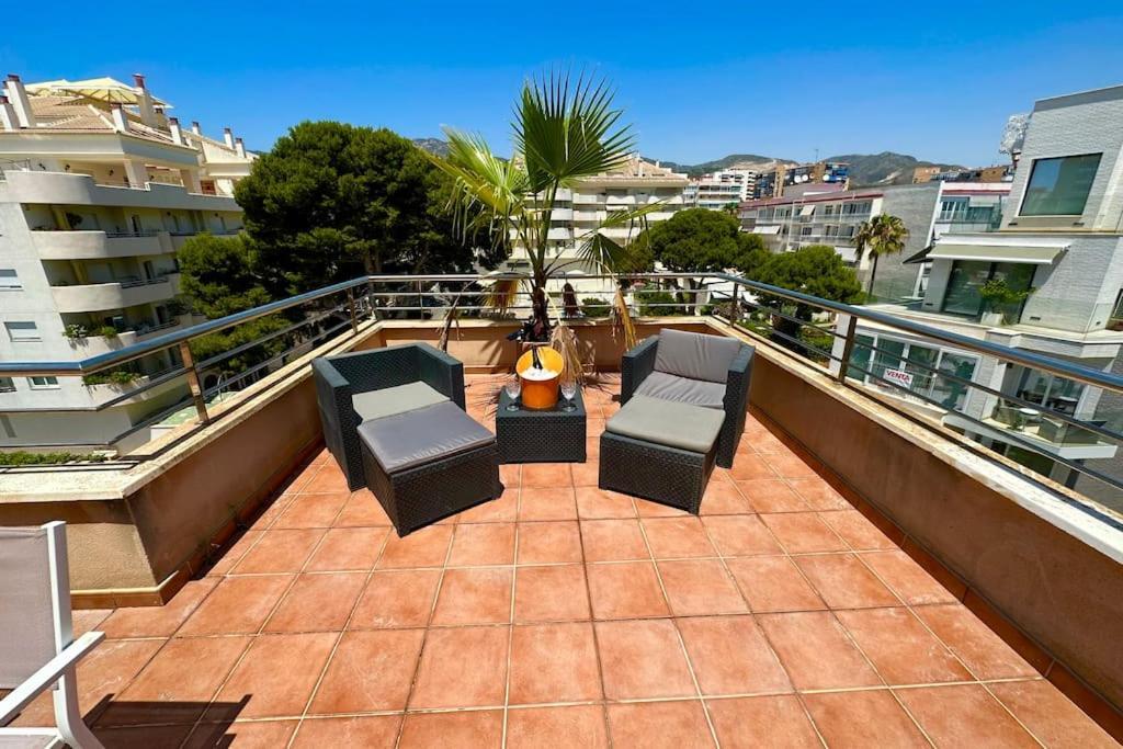 Atico Puerto Marina 2 Hab Con Piscina, 500M De La Plata Apartment Torremolinos Luaran gambar