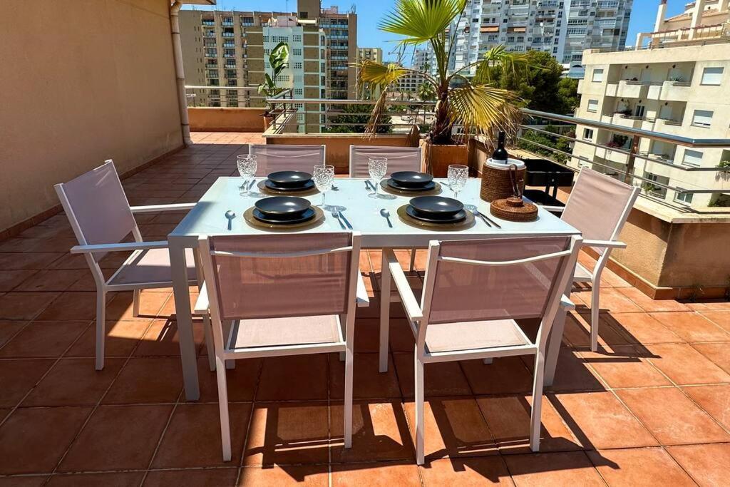 Atico Puerto Marina 2 Hab Con Piscina, 500M De La Plata Apartment Torremolinos Luaran gambar