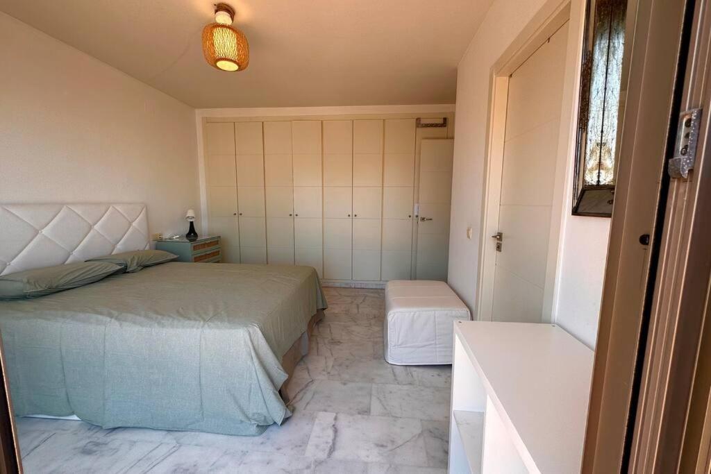 Atico Puerto Marina 2 Hab Con Piscina, 500M De La Plata Apartment Torremolinos Luaran gambar
