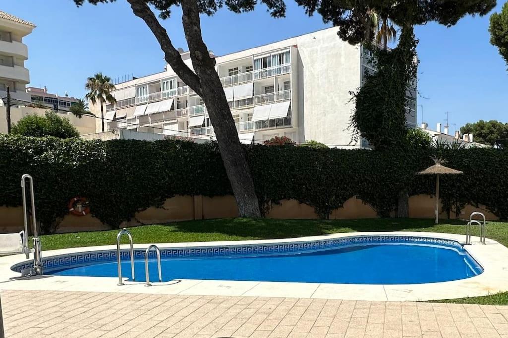 Atico Puerto Marina 2 Hab Con Piscina, 500M De La Plata Apartment Torremolinos Luaran gambar